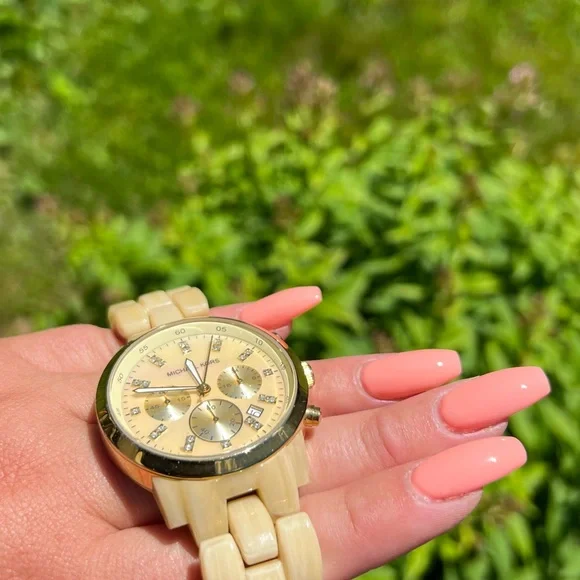 MK Watch - Picture 2 of 3